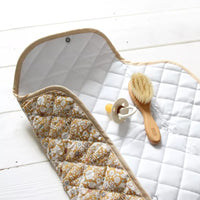 barnabe-aime-le-café-changing-mat-harper-67x42cm-barn-mat-harper
