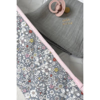 barnabe-aime-le-café-changing-mat-katie-2025-67x42cm-barn-mat-katie2025