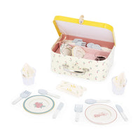 janod-shiny-grandma-dinner-ware-suitcase-jura-j06637