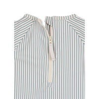 konges-sløjd-aster-onesie-grs-tea-stripe-kong-s25ks103270-teas-12m