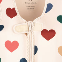 konges-sløjd-neoprene-float-vest-frill-bon-coeur-coloré-kong-s24ks100417-bcc-1-2y