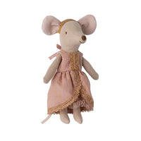 maileg-princess-and-the-pea-big-sister-mouse-mail-17320001