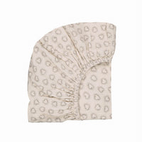 rose-in-april-fitted-sheet-print-dotted-heart-greige-baby-nursery-ria-art000001204-01