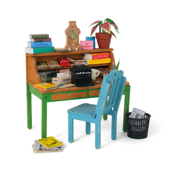 Sam & Julia Writers Desk Scene Kit