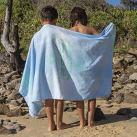 sunnylife-kids-beach-towel-the-sea-kids-blue-lime-sunl-s41kbtsk