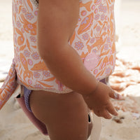 sunnylife-kids-swim-vest-ocean-magic-pink-3d-sunl-rcsvso3d