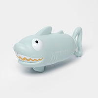 sunnylife-water-squirters-shark-pastel-blue-sunl-s51wsqpb