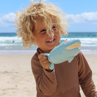 sunnylife-water-squirters-shark-pastel-blue-sunl-s51wsqpb