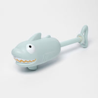 sunnylife-water-squirters-shark-pastel-blue-sunl-s51wsqpb