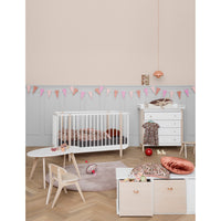 Oliver Furniture Wood Shelving Unit 3x1 Horizontal Shelf with Base