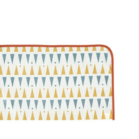 nobodinoz-placemat-blue-honey-triangles-02