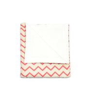nobodinoz-blanket-zigzag-pink-02