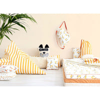 nobodinoz-cushion-averell-mustard-stars-03