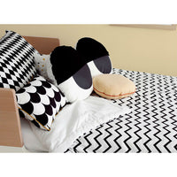 nobodinoz-blanket-zigzag-black-04