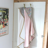 barnabe-aime-le-café-bath-towel-fabio-barn-cabain-fabio- (4)