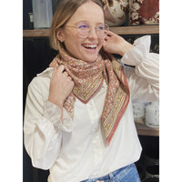 bonheur-du-jour-paris-girl-scarf-raspberry-unique-bdj-adult-absynthe-ra-unique- (6)