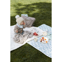 cam-cam-copenhagen-leaf-knit-blanket-blue-mist- (9)