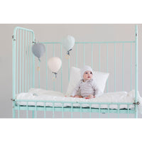 cam-cam-copenhagen-music-mobile-balloon-with-maple-wood-ring-pressed-leaves-blue- (5)