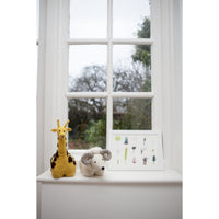 fiona-walker-england-felt-giraffe-bookend- (6)