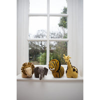 fiona-walker-england-felt-giraffe-bookend- (8)