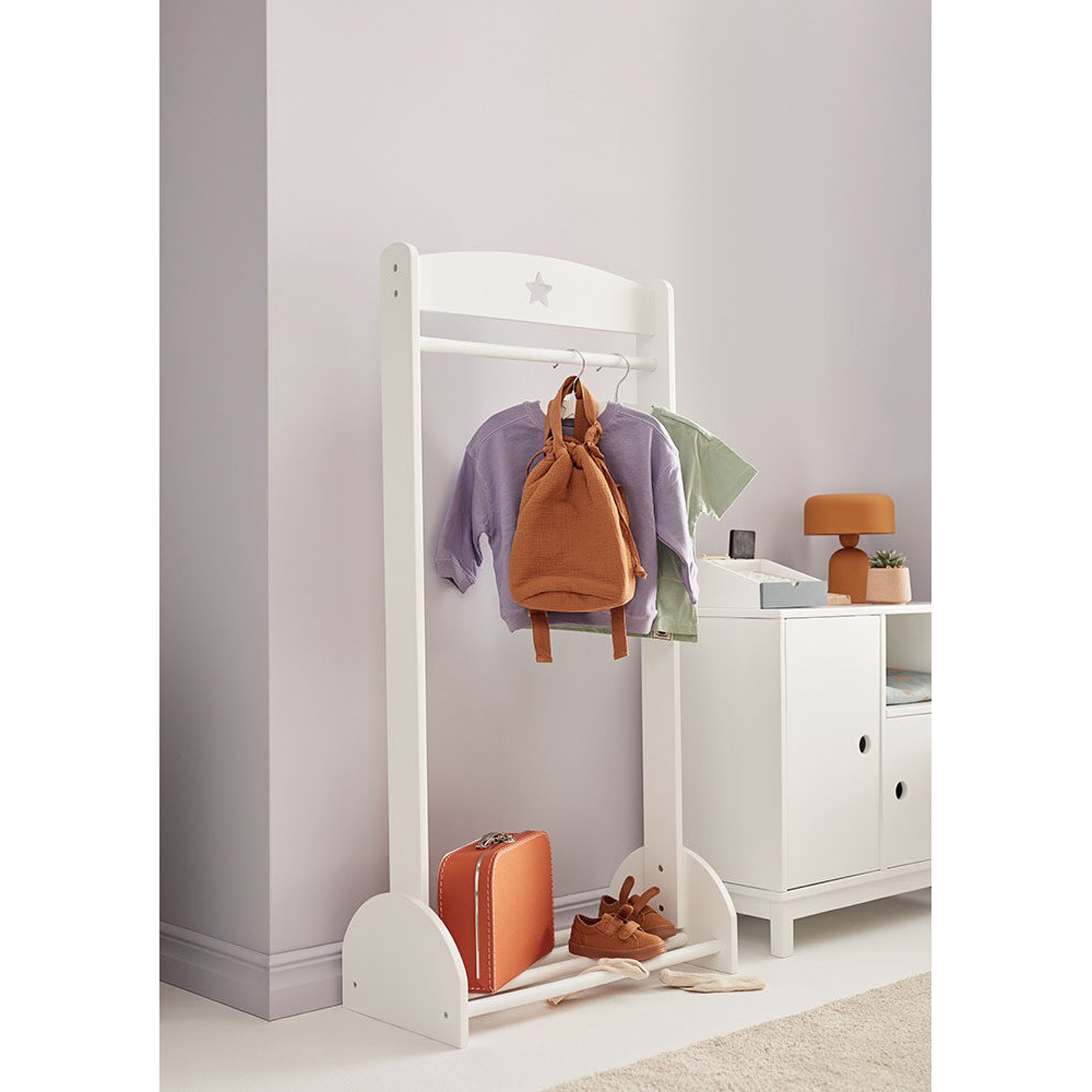 NY ABCカーペット＆ホームのアンティーク キッズハンガーラック 【公式