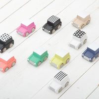 kukkia-kuruma-classic-wooden-wind-up-car-navy- (7)