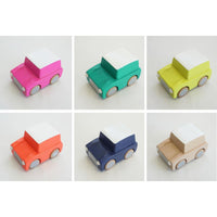 kukkia-kuruma-classic-wooden-wind-up-car-yellow- (5)