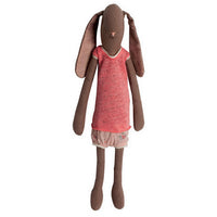 maileg-medium-brown-bunny-girl-01