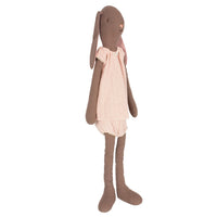 maileg-mega-brown-bunny-girl-01