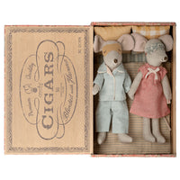 maileg-mum-and-dad-mice-in-cigarbox-mail-17230101- (2)