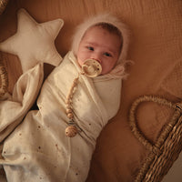 mushie-muslin-swaddle-blanket-organic-cotton-falling-stars-mush-2200245- (4)