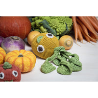 myum-alain-the-golden-turnip-rattle- (7)