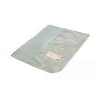 nobodinoz-calma-changing-cover-white-gatsby-antique-green- (1)