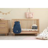 nobodinoz-cushion-laurel-small-gold-stella-night-blue- (5)