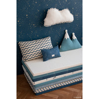 nobodinoz-hardy-long-cushion-night-blue-eclipse-natural- (2)