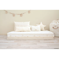 nobodinoz-laurel-cushion-gold-bubble-white- (5)
