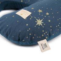 nobodinoz-nursing-pillow-sunrise-gold-stella-night-blue- (2)