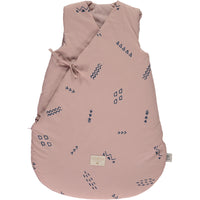 nobodinoz-sleeping-bag-cloud-blue-secrets-misty-pink (1)