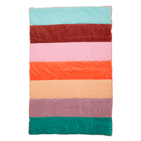 rice-dk-velvet-quilt-with-follow-the-call-of-the-disco-ball-stripes-rice-blvel-aw21- (2)