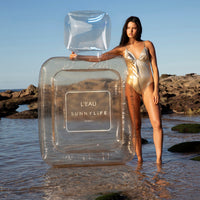 sunnylife-luxe-lie-on-float-parfum-champagne-sunl-s3lliepa- (8)