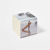 sunnylife-small-scented-candle-byron-white-sunl-s1gscsyw- (3)