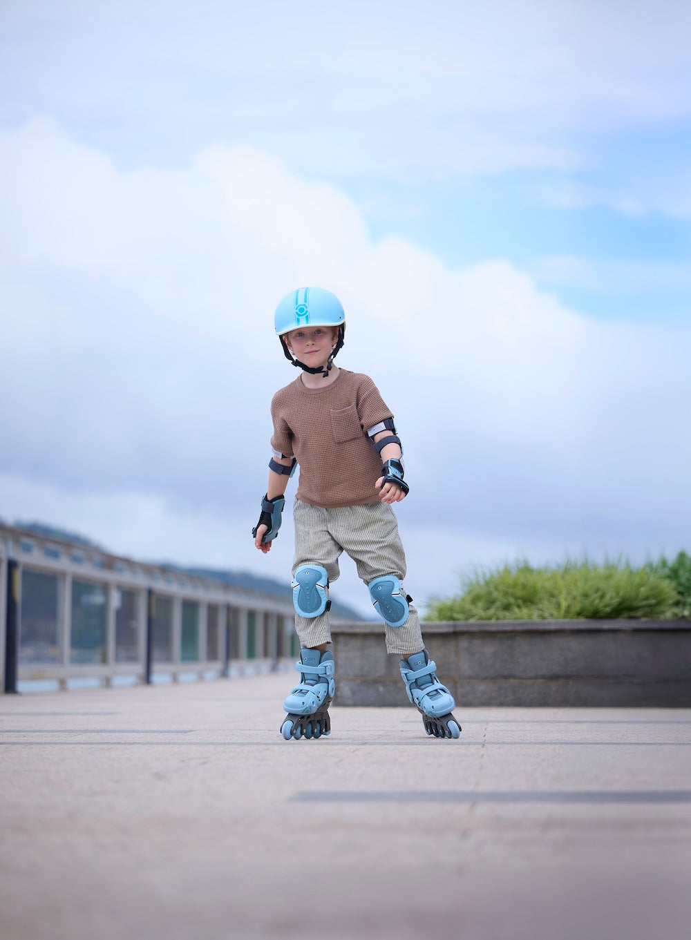 Boy Skating Blue.jpg__PID:6f7a3497-51b3-4e04-b87f-135bacc8953a