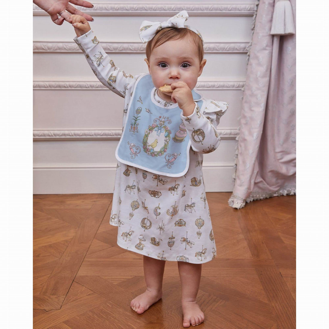 atelier-choux-satin-bib-bunny-29x21cm-baby-nursery-atel-1381370-04