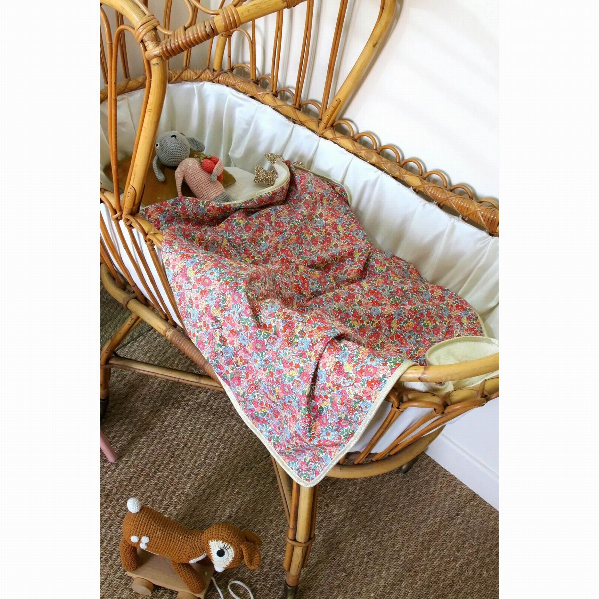 barnabe-aime-le-caf-baby-blanket-augustine-73x90cm-baby-nursery-barn-bblanket-augustine-01