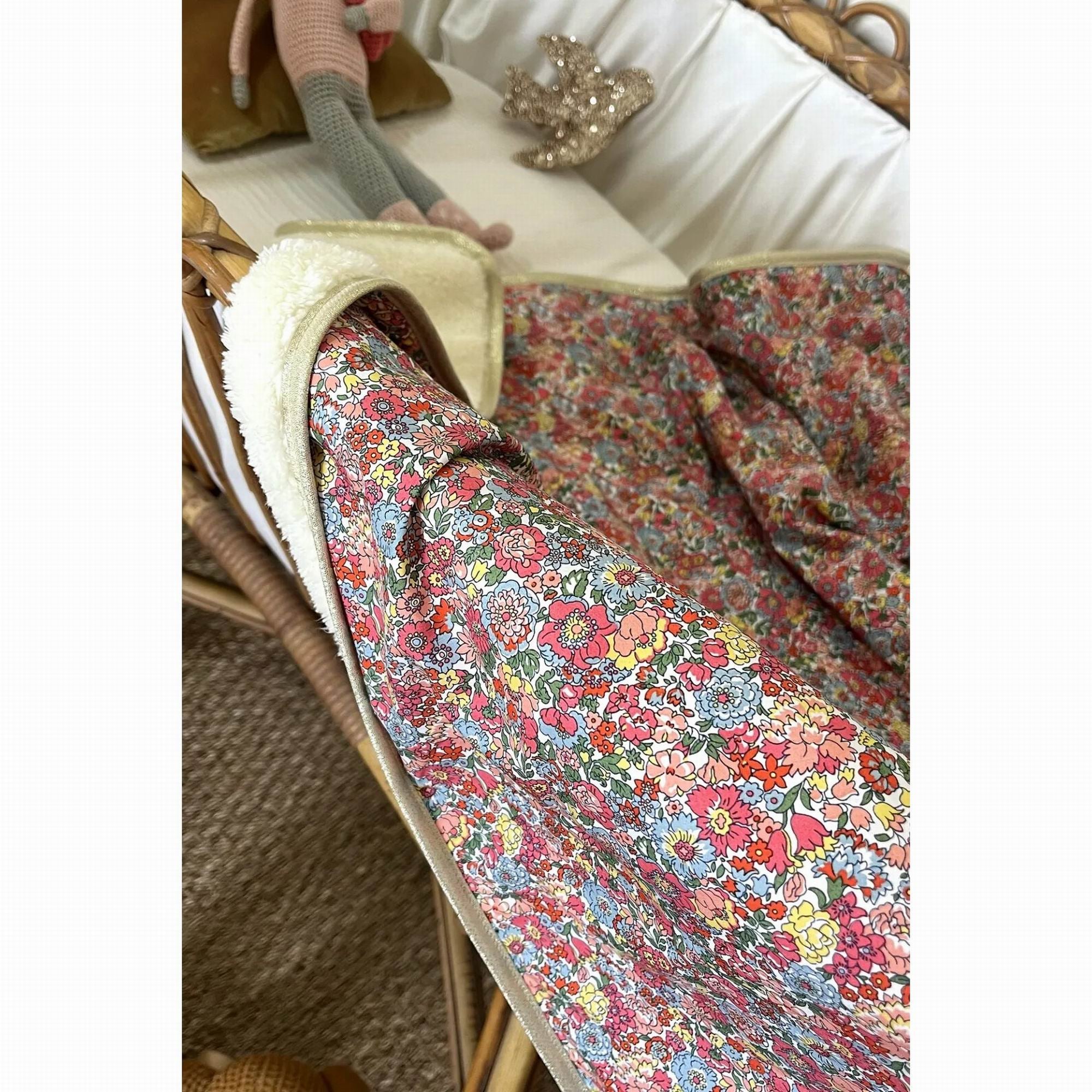 barnabe-aime-le-caf-baby-blanket-augustine-73x90cm-baby-nursery-barn-bblanket-augustine-02
