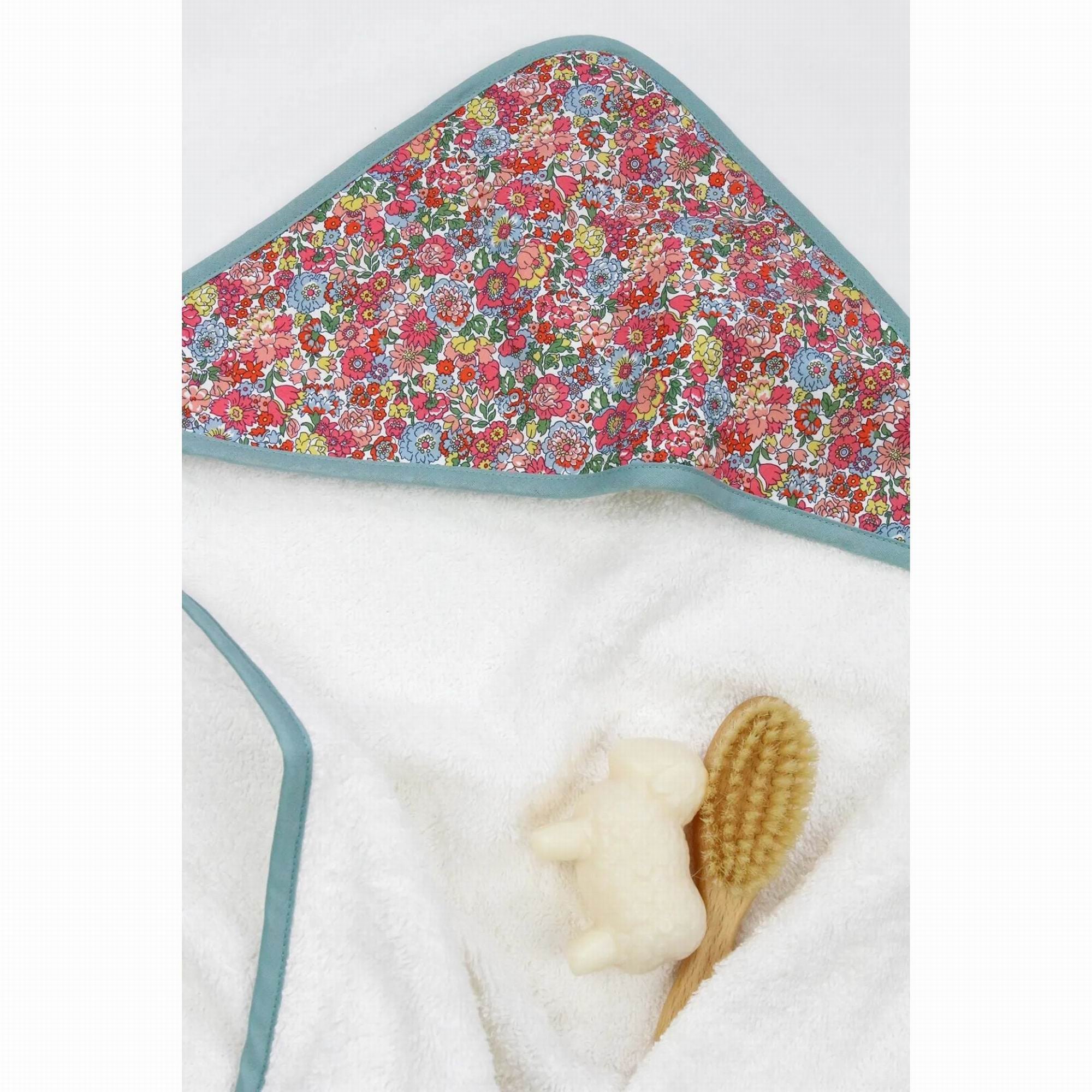 barnabe-aime-le-caf-bath-towel-augustine-79x79cm-baby-nursery-clothing-wear-fashion-accessories-barn-cabain-augustine-03