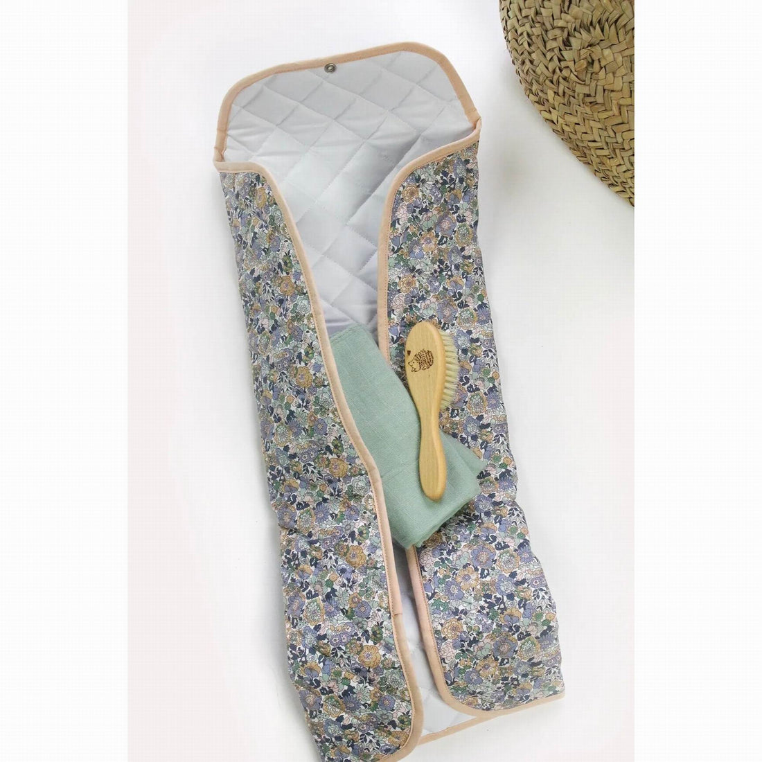 barnabe-aime-le-caf-changing-mat-jenny-67x42cm-baby-nursery-barn-mat-jenny-04