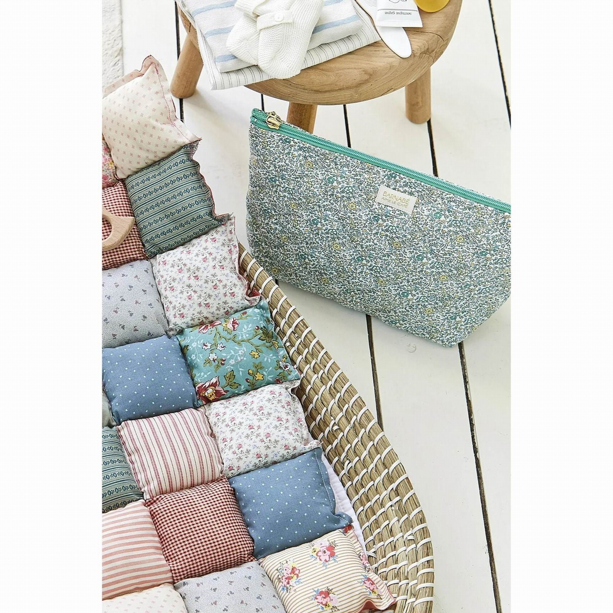barnabe-aime-le-caf-toilet-bag-andr-a-30x19x7cm-clothing-wear-fashion-accessories-barn-toil-andrea-04