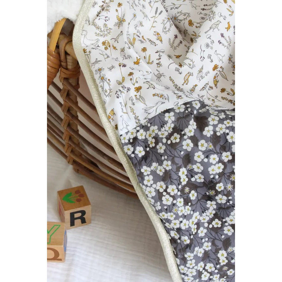 barnabe-aime-le-café-baby-blanket-camille-2025-73x90cm-barn-bblanket-camille2025
