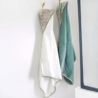 barnabe-aime-le-cafe-bath-towel-arthur-79x79cm-barn-cabain-arthur